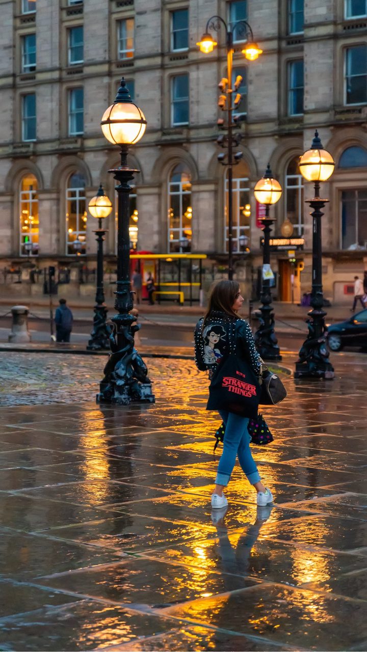 St George's Plateau, Liverpool in the rain at night
