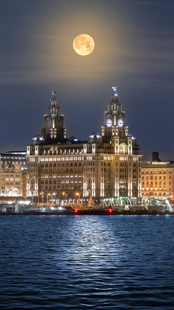 Sturgeon Supermoon over Liverpool and the River Mersey